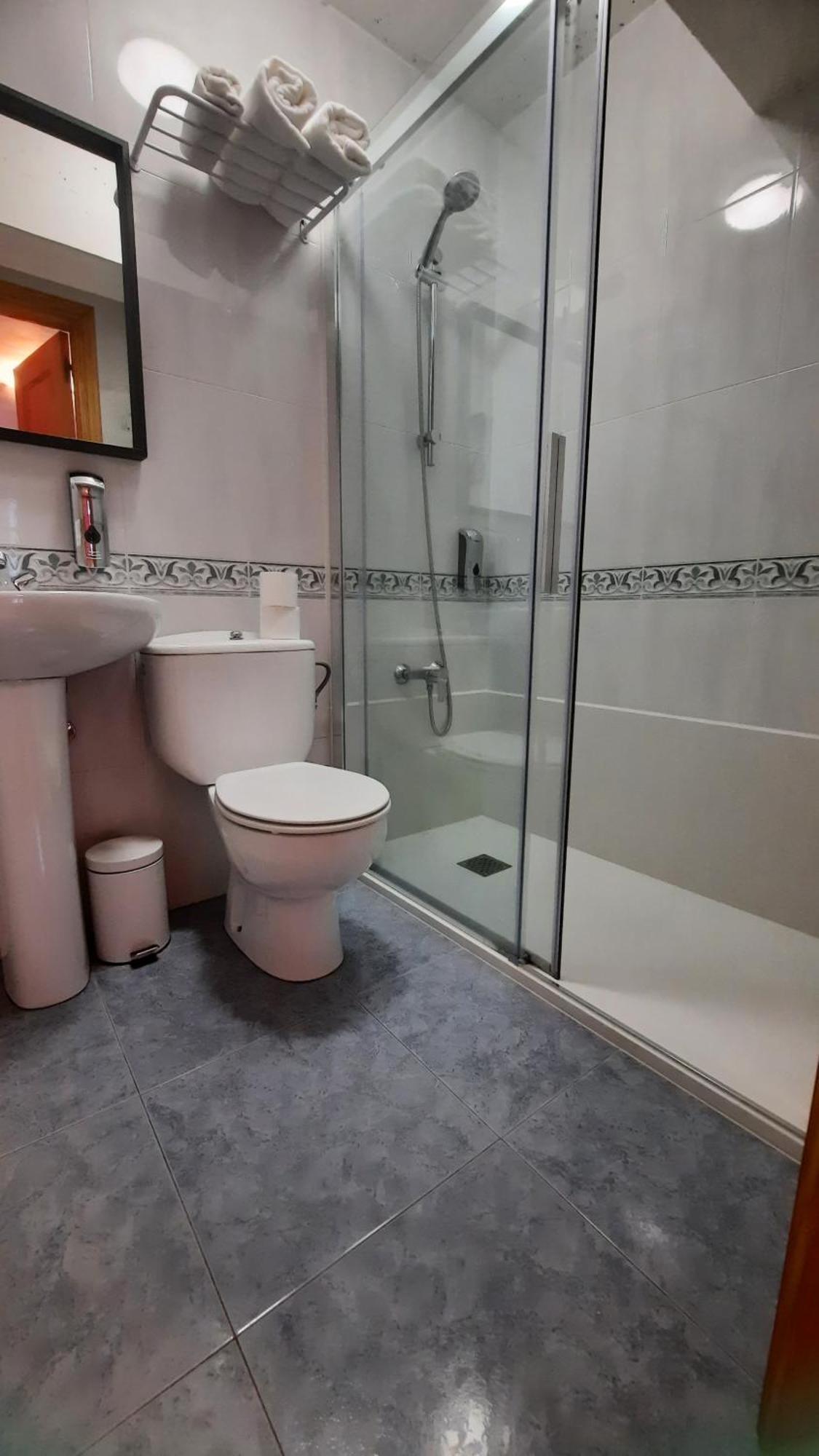 Hostal Betelu Bagian luar foto