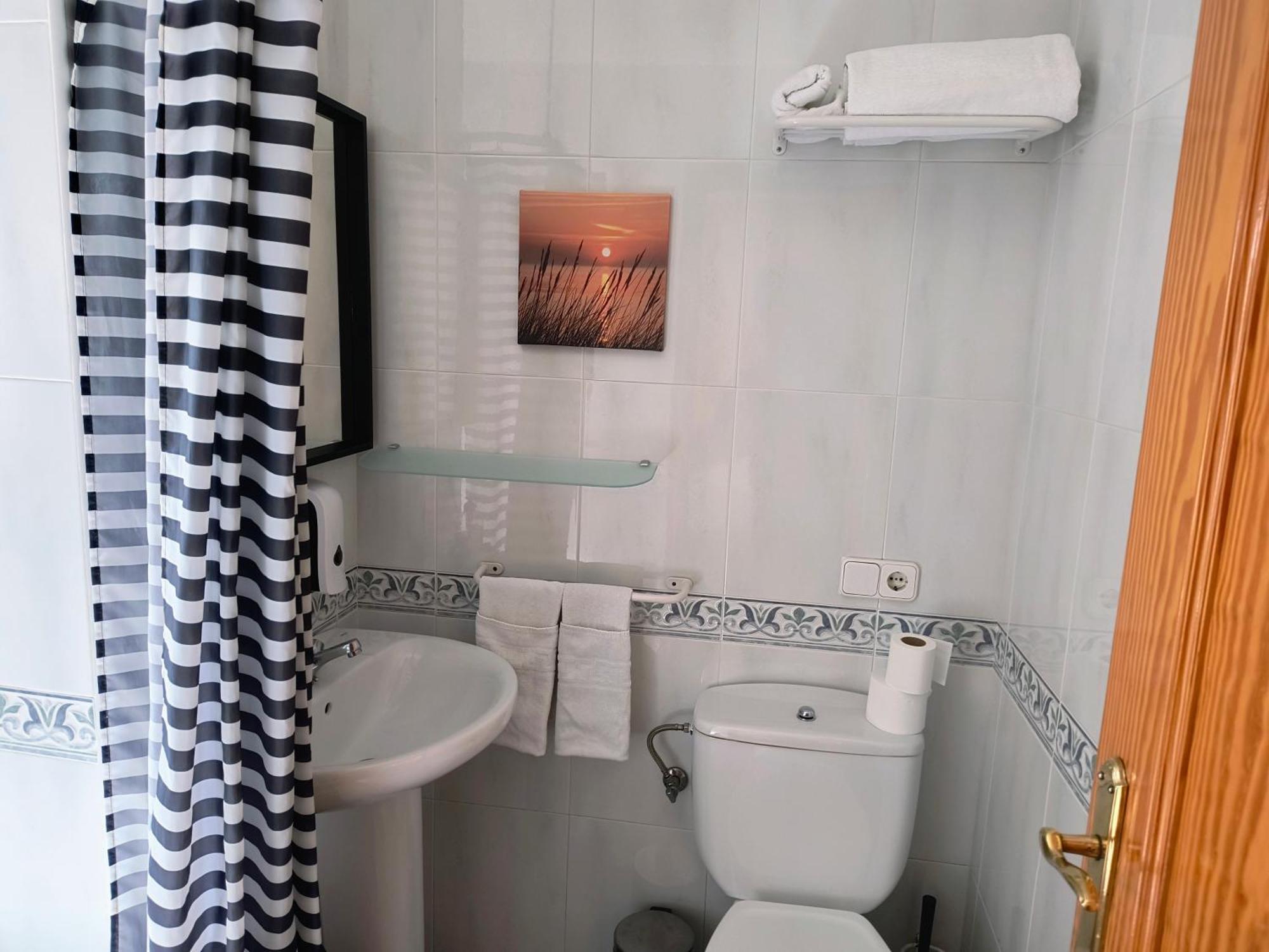 Hostal Betelu Bagian luar foto